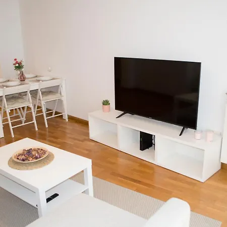 Apartamenticos Torrenueva I סרגוסה